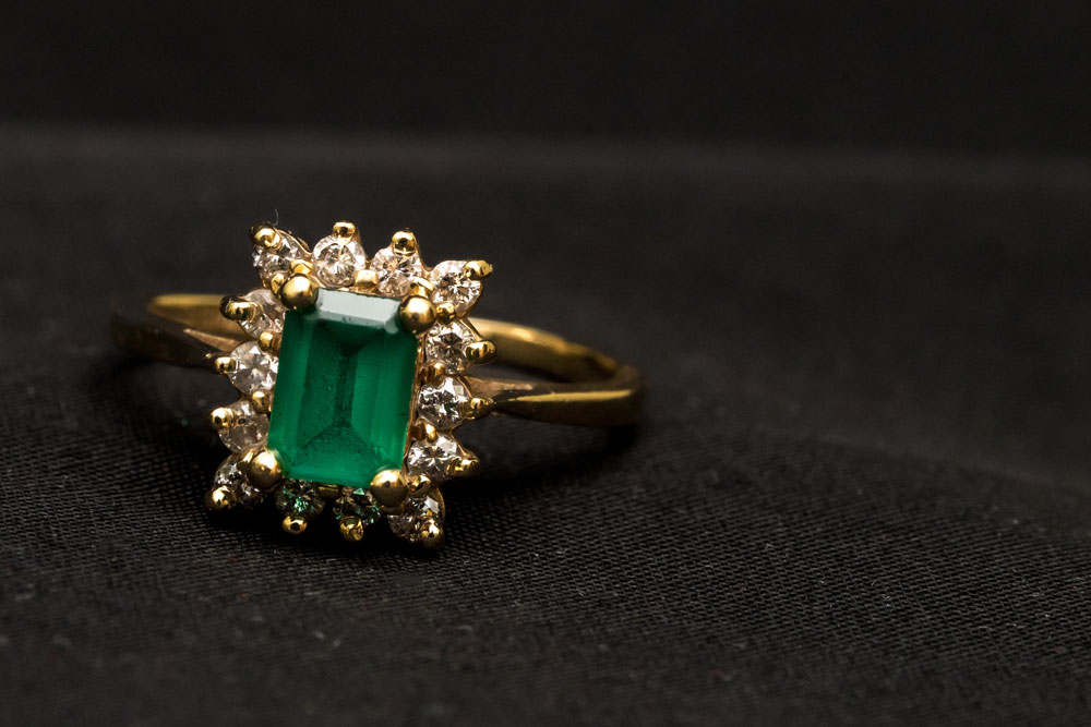 emerald gemstone rings